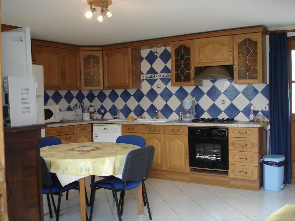 Garlan Les Gites De Kerroyal חדר תמונה